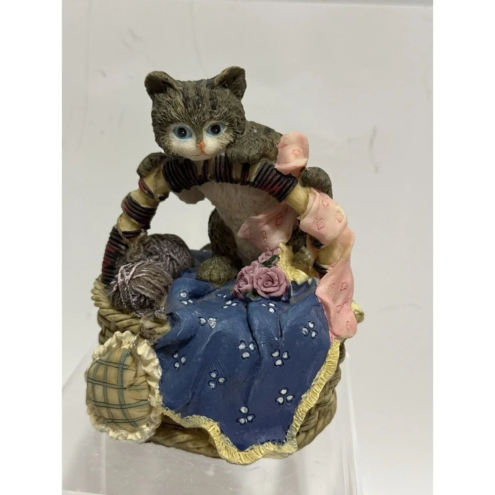 Vintage Cat Sewing Basket Music Box Figurine Kitten Yarn Quilt Cottagecore Decor